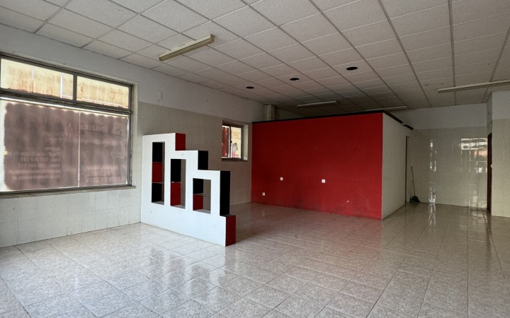 Odivelas- Loja- 75m2